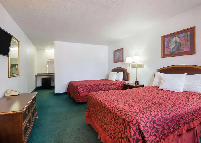 Days Inn By Wyndham Gallup